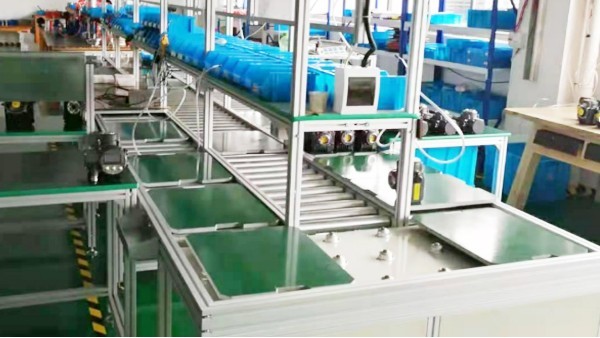 鋁型材工作臺(tái)：打造高效、靈活的現(xiàn)代生產(chǎn)空間